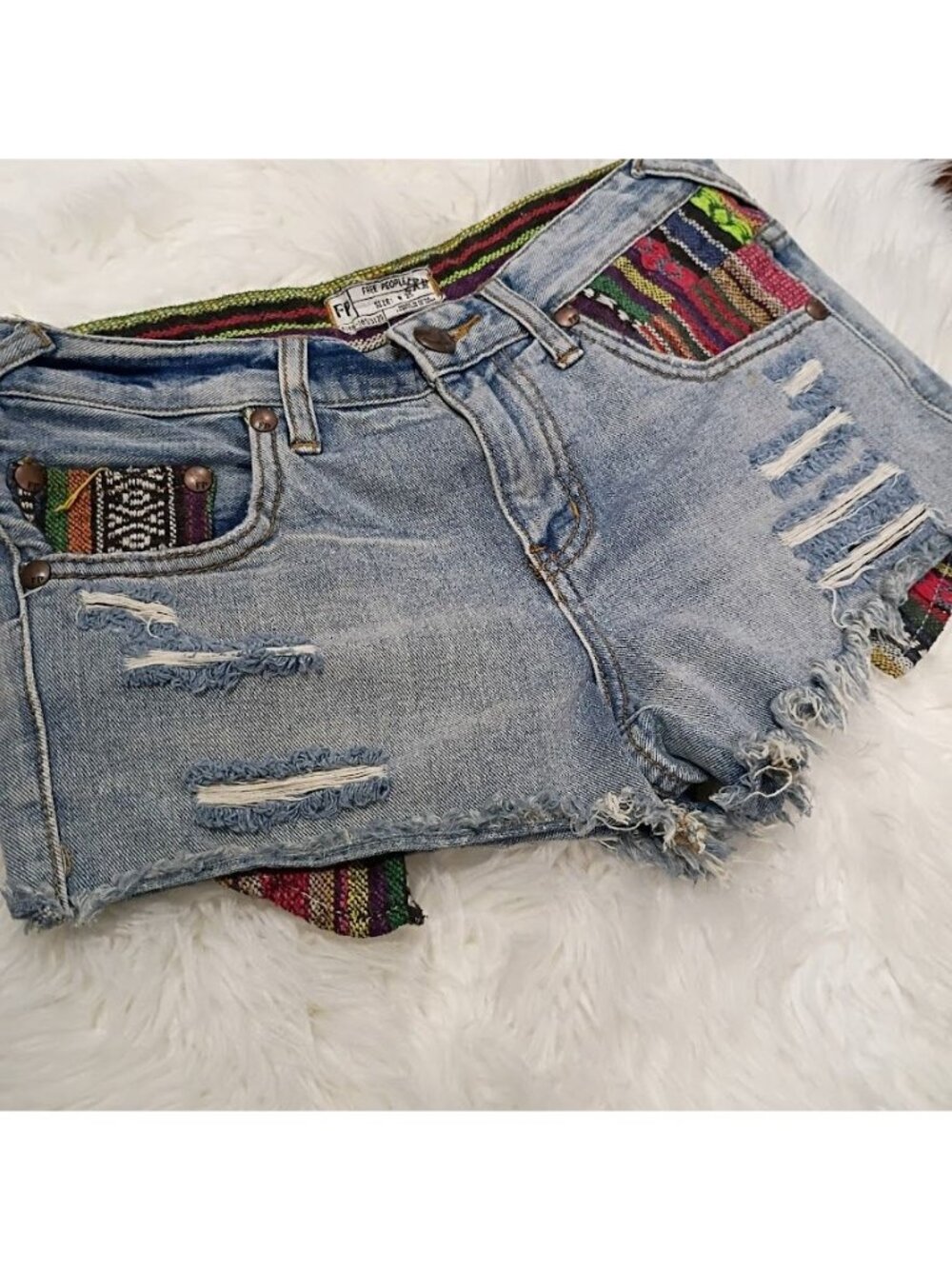 Free People Embroidered Denim Distressed Cut-Off Shorts Size 25 - Picture 5 of 13